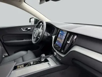 XC60 T6 AWD Plug-in Hybrid Plus Dark