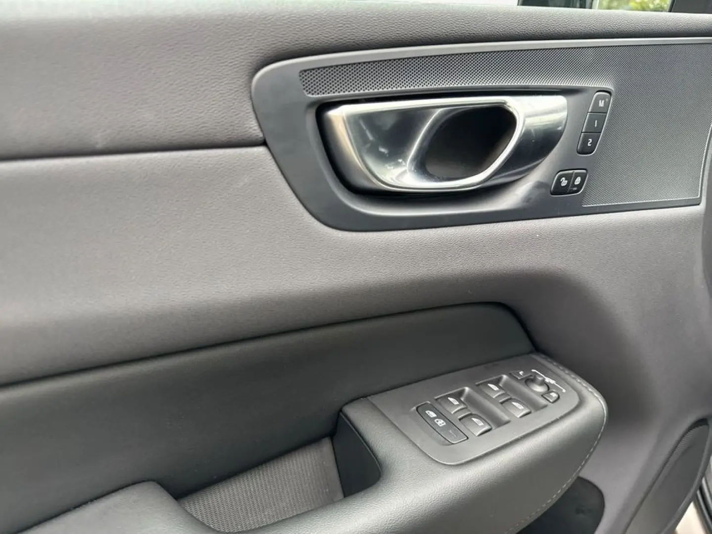 XC60 T6 AWD Plug-in Hybrid Plus Dark