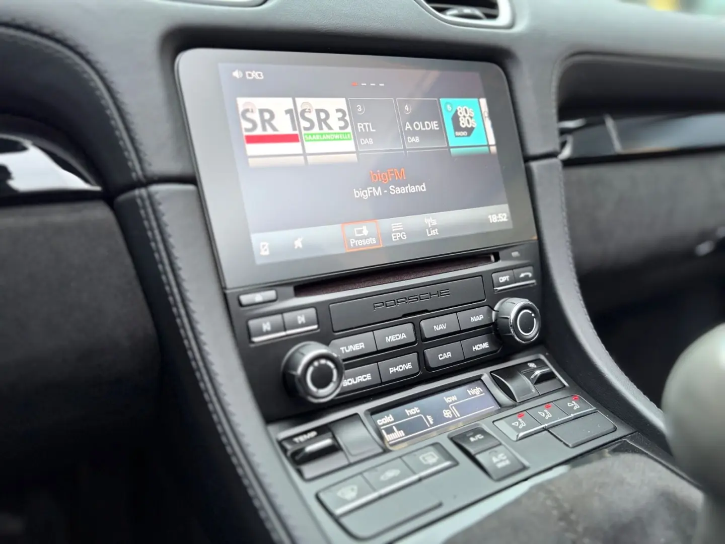 718 BOXSTER SPYDER  1.HAND SCHALENSITZE CARBON