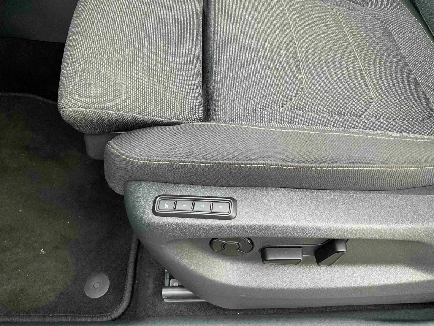 Skoda Kodiaq (NG) SUV Selection 2 0l 7-Gang autom. 4x4