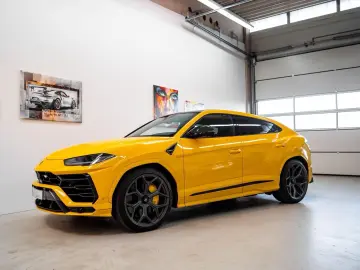 Lamborghini Urus 4.0 V8 Autom. - NOVITEC PANO CARBON 23