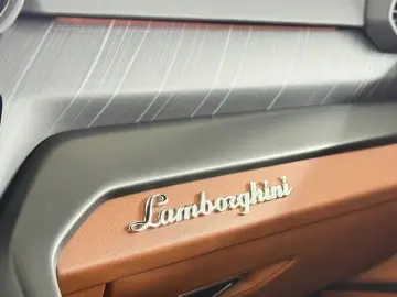 Lamborghini Urus S 3D-B&O Pano Style-Paket