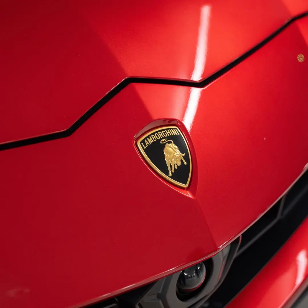 Lamborghini Urus   B&O PANO Q-CITURA CARBON MASSAGE