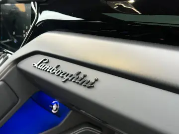 Lamborghini Urus S Verde Turbine Pano B&O AdPersonam