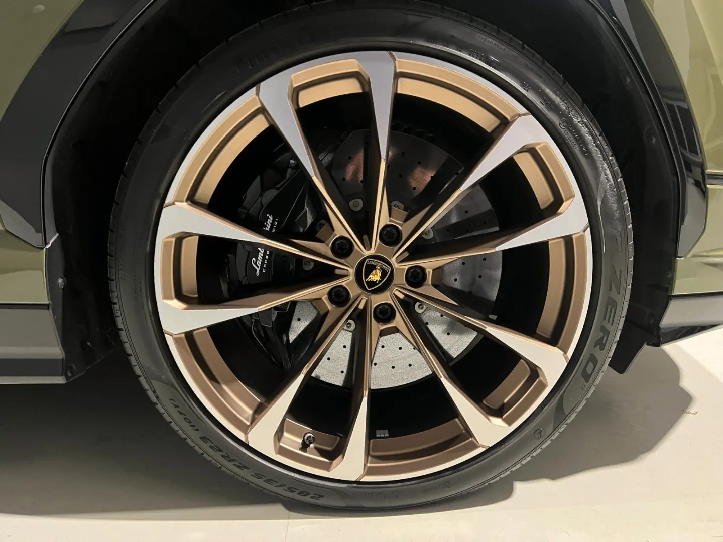 Lamborghini Urus S Verde Turbine Pano B&O AdPersonam