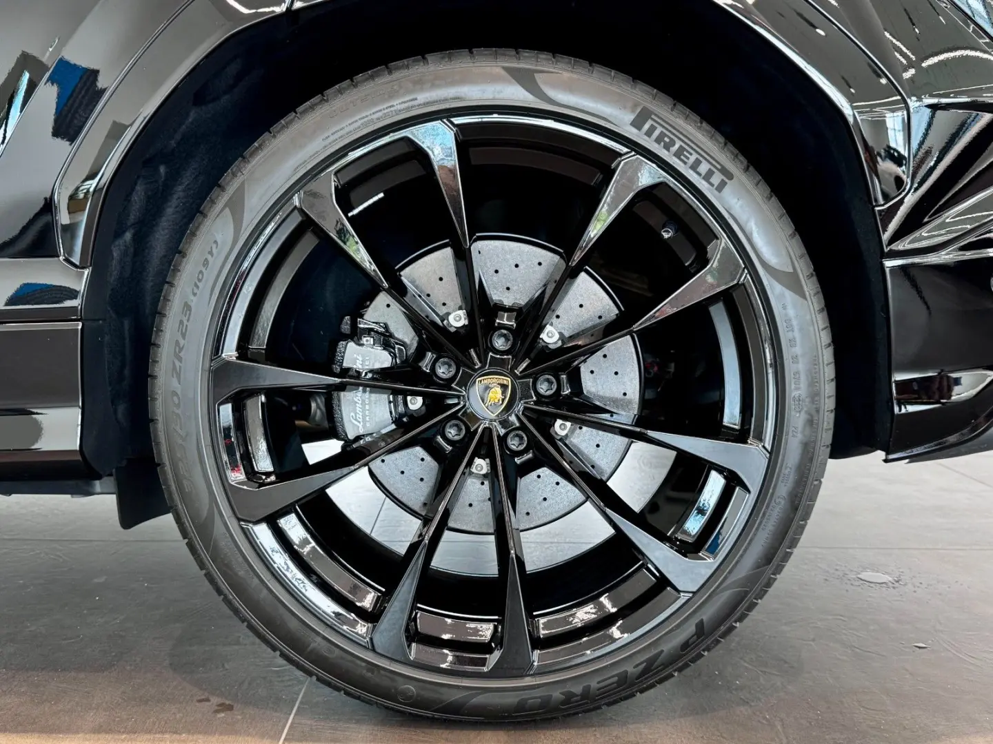 Lamborghini Urus S 4.0 V8 Carbon Matt  4 LOCURI B&O