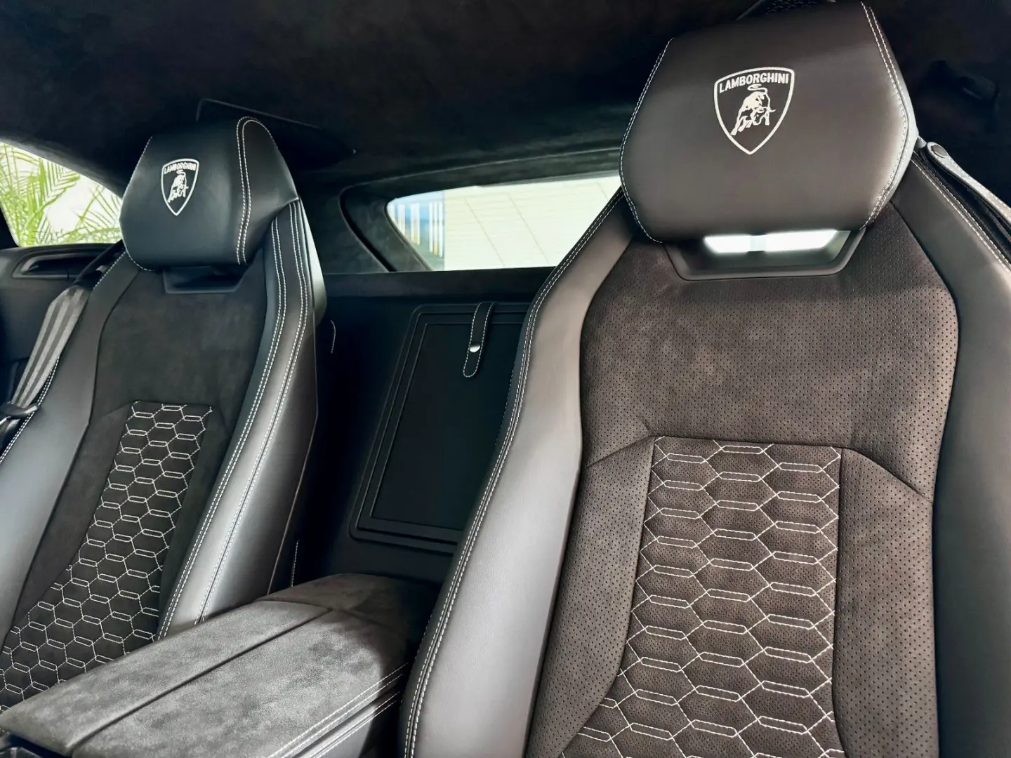 Lamborghini Urus S 4.0 V8 Carbon Matt  4 LOCURI B&O