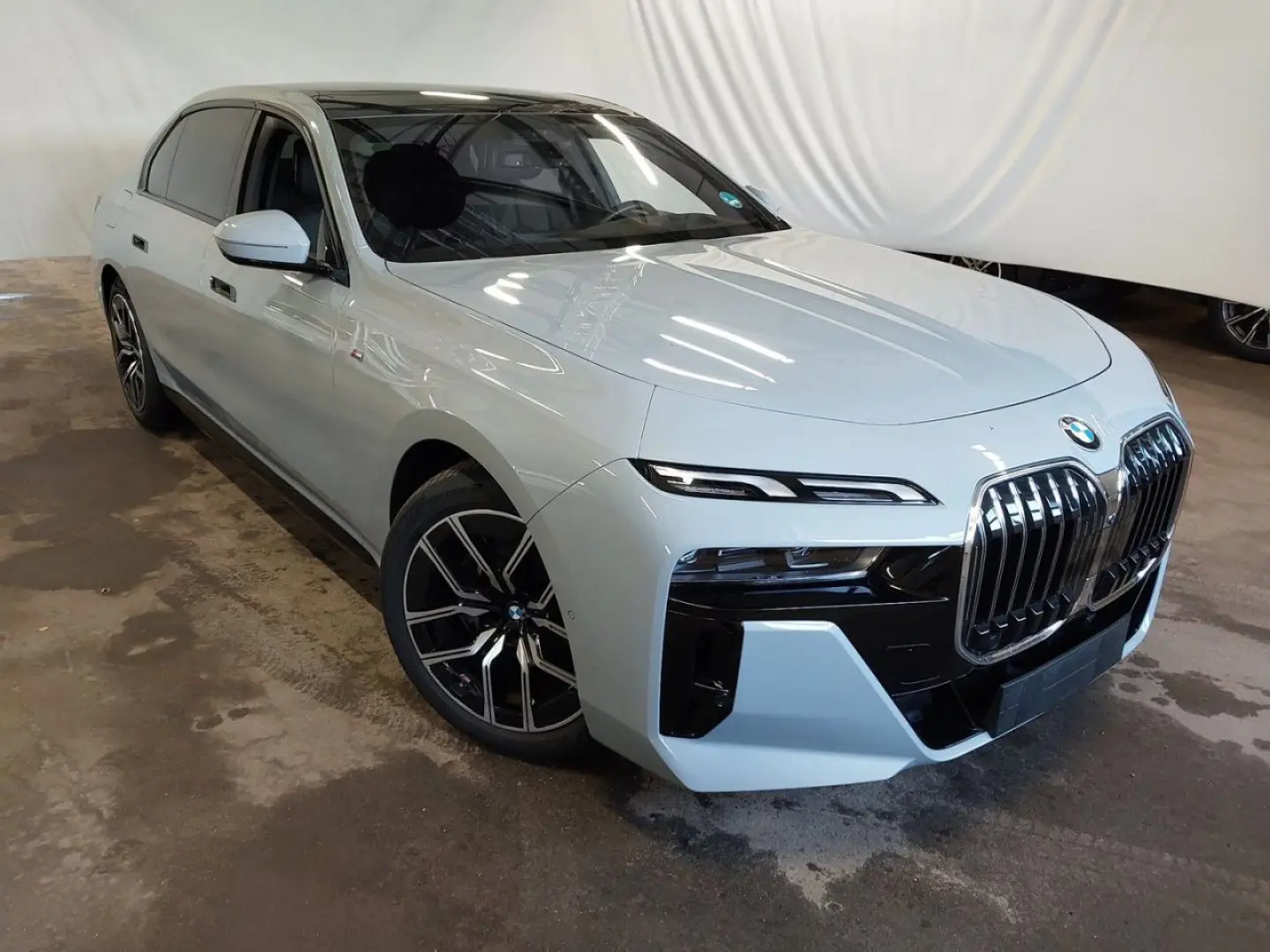 BMW 740d xdr M Sport Sky  HUD Iconic