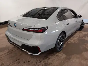 BMW 740d xdr M Sport Sky  HUD Iconic