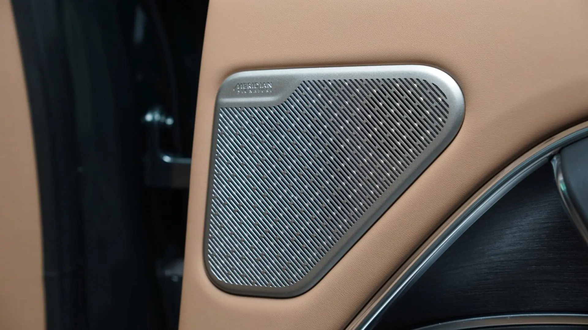 RangeRover P530 Autobiography  360 Massage AHK