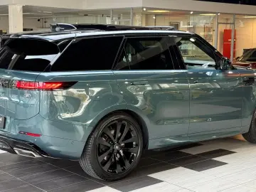 Range Rover Sport P510e First Edition Pano HuD