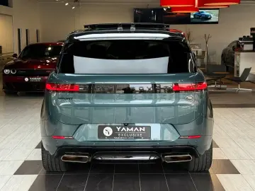 Range Rover Sport P510e First Edition Pano HuD