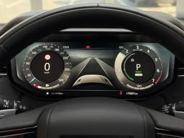 Range Rover Sport P510e First Edition Pano HuD