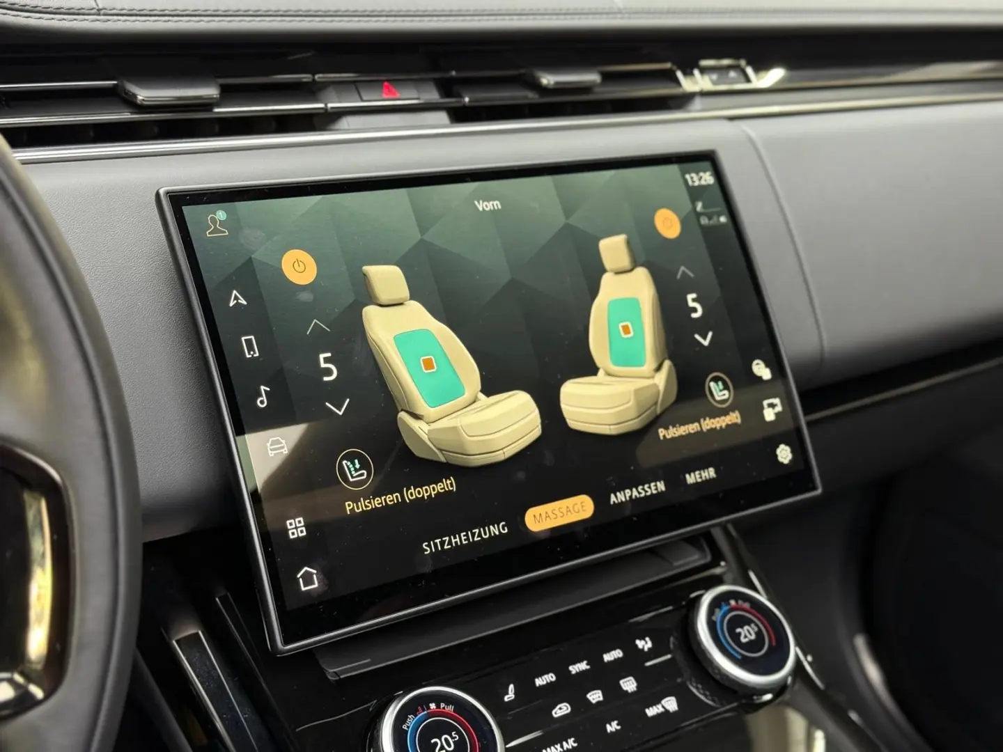 Range Rover Sport P510e First Edition Pano HuD