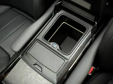 Range Rover Sport P510e First Edition Pano HuD