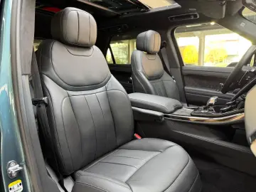 Range Rover Sport P510e First Edition Pano HuD