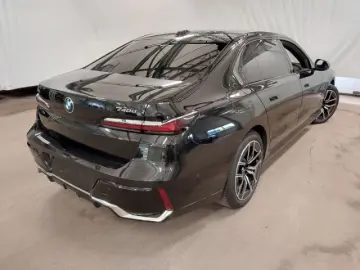 740 d xDrive Limousine Sportpaket Luftfederung N