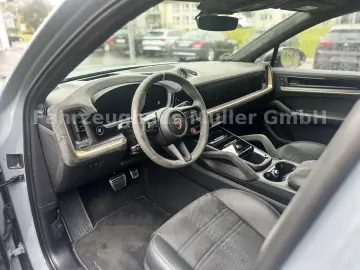 Cayenne Coupe Turbo E-Hybrid GT-Paket Keramik