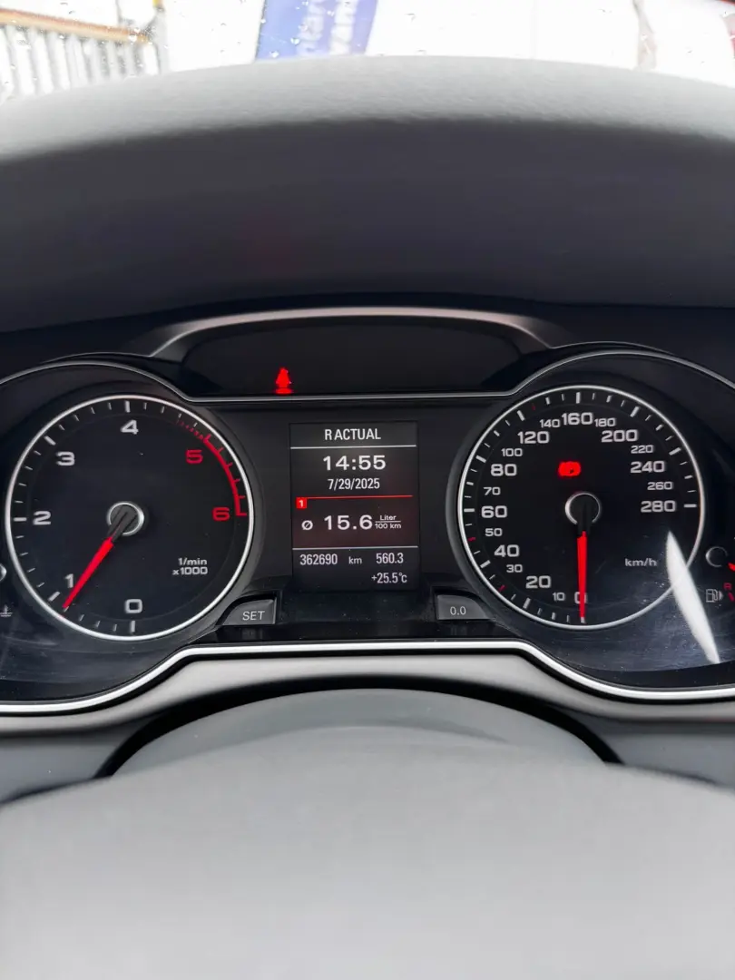 Audi A4 2013 2.0L Diesel