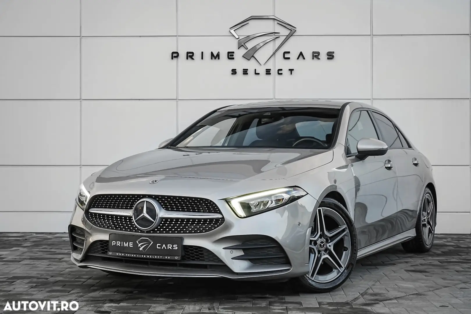Mercedes-Benz A 180 7G-DCT AMG Line