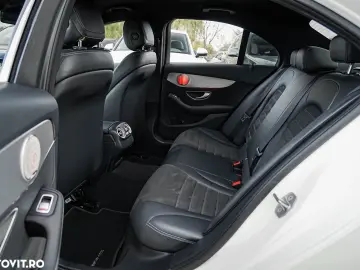 Mercedes-Benz C 300 e 9G-TRONIC AMG Line