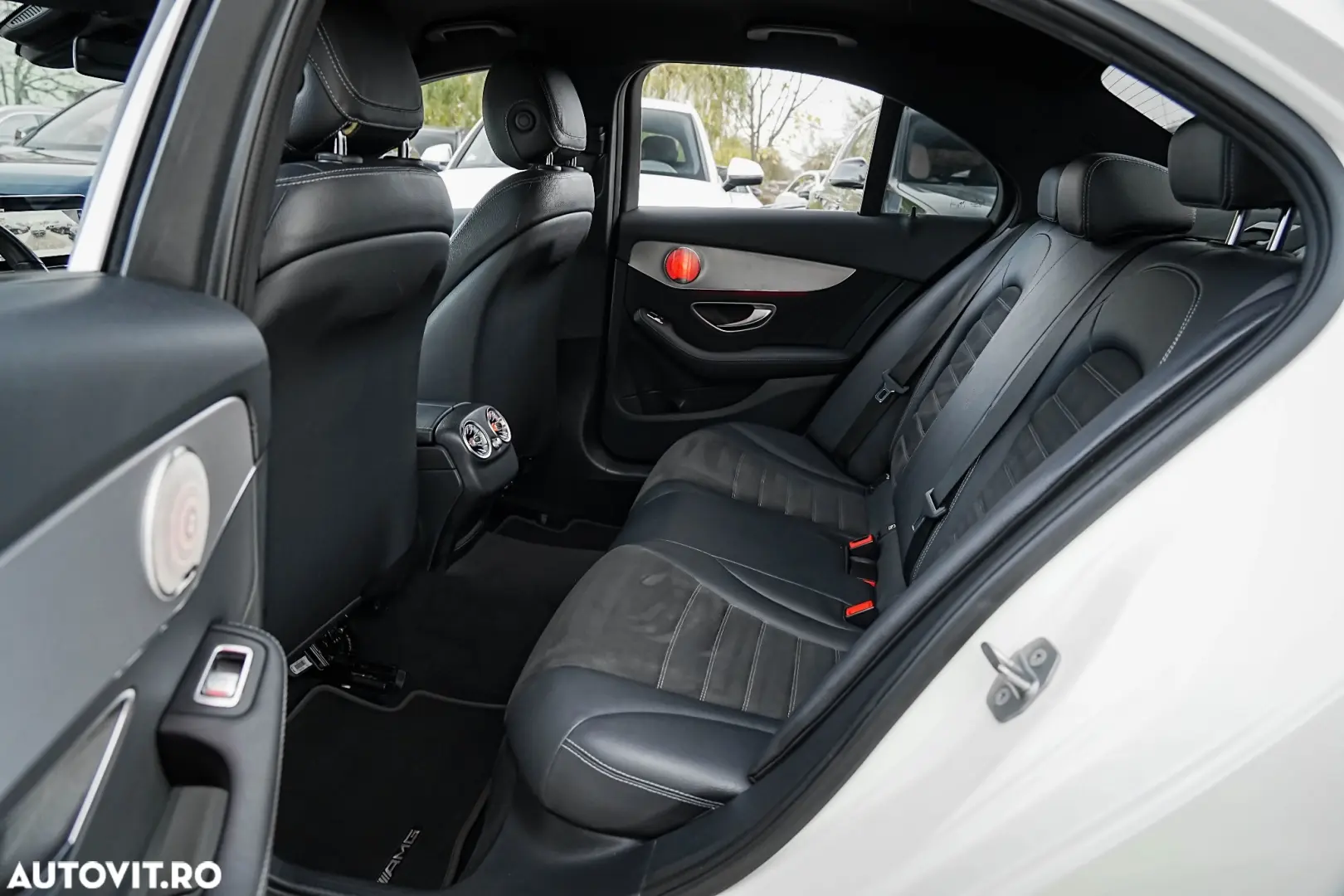 Mercedes-Benz C 300 e 9G-TRONIC AMG Line