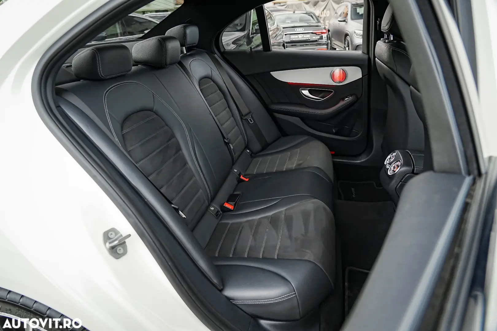 Mercedes-Benz C 300 e 9G-TRONIC AMG Line