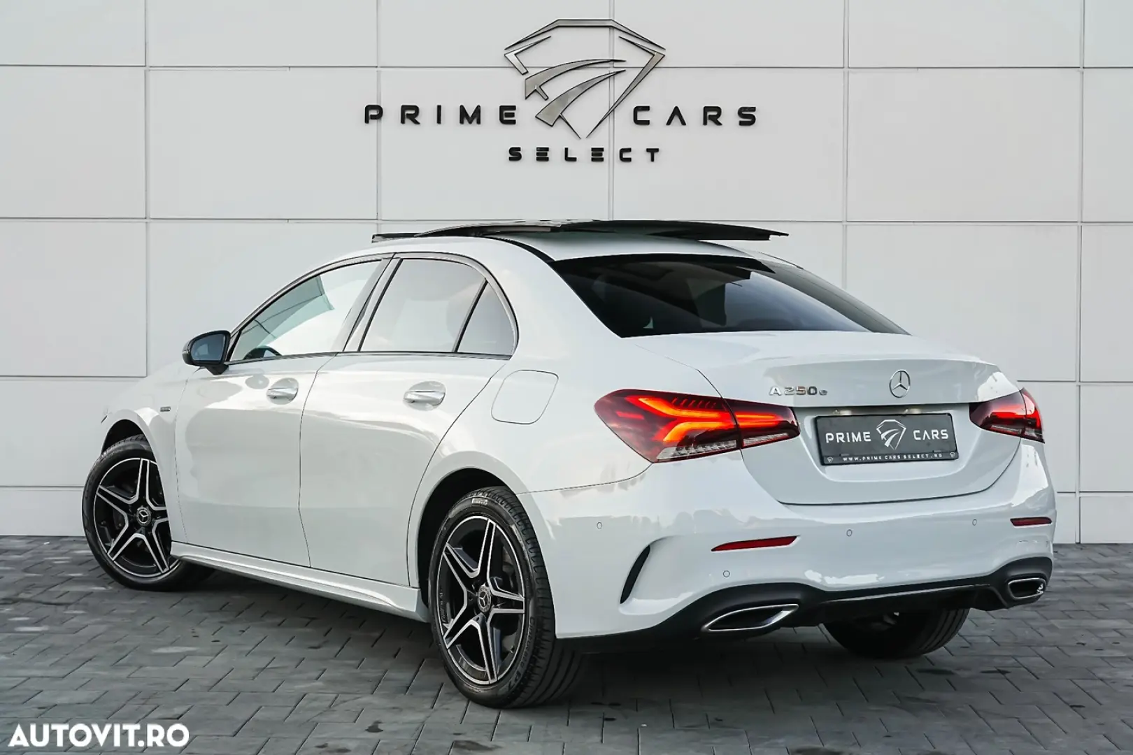 Mercedes-Benz A 250 e 8G-DCT AMG Line