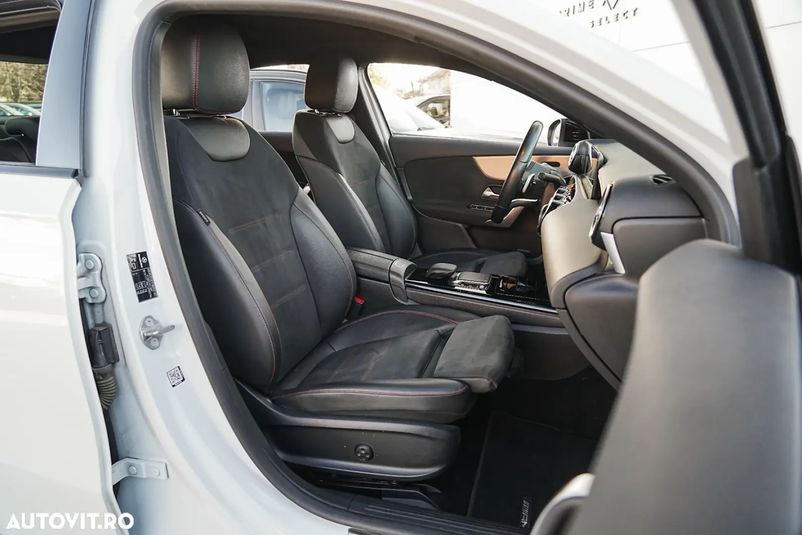 Mercedes-Benz A 250 e 8G-DCT AMG Line