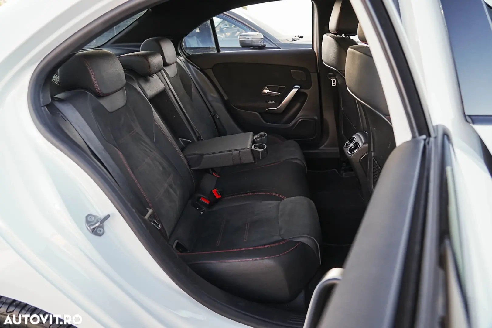 Mercedes-Benz A 250 e 8G-DCT AMG Line