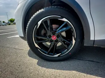 DS Automobiles DS7 (Crossback)