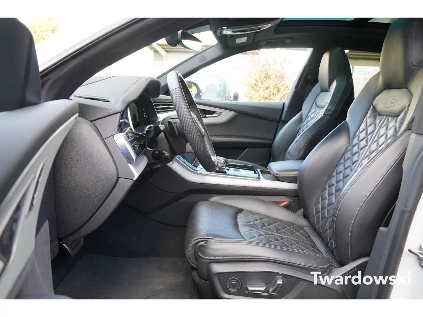 Q8 S line ALLLENKUNG HUD Soft Raute 360 Pano AHK