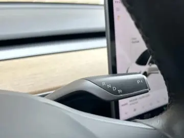 Tesla Model 3 standard RWD