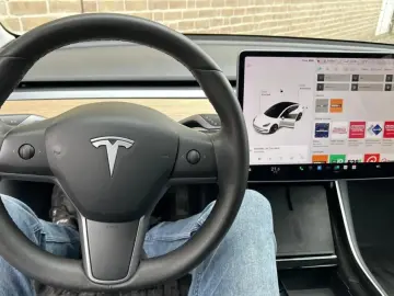 Tesla Model 3 standard RWD