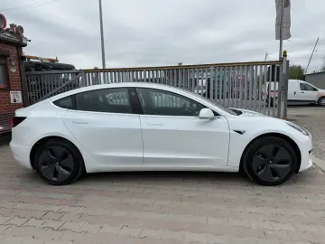 Tesla Model 3 standard RWD