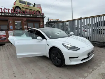 Tesla Model 3 standard RWD