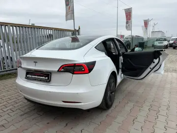 Tesla Model 3 standard RWD