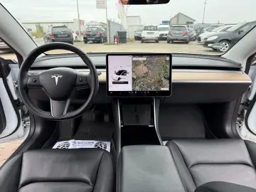 Tesla Model 3 standard RWD