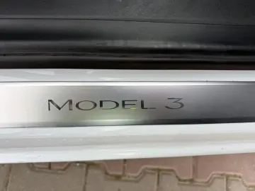 Tesla Model 3 standard RWD
