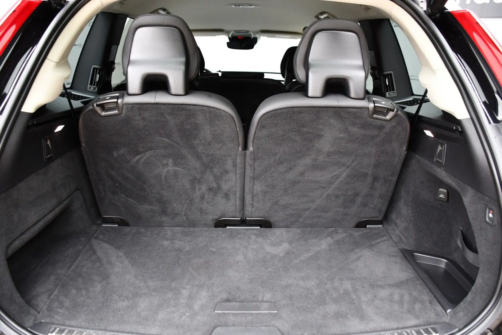 XC90 R Design Expression Plug-In Hybrid AWD 7-Si