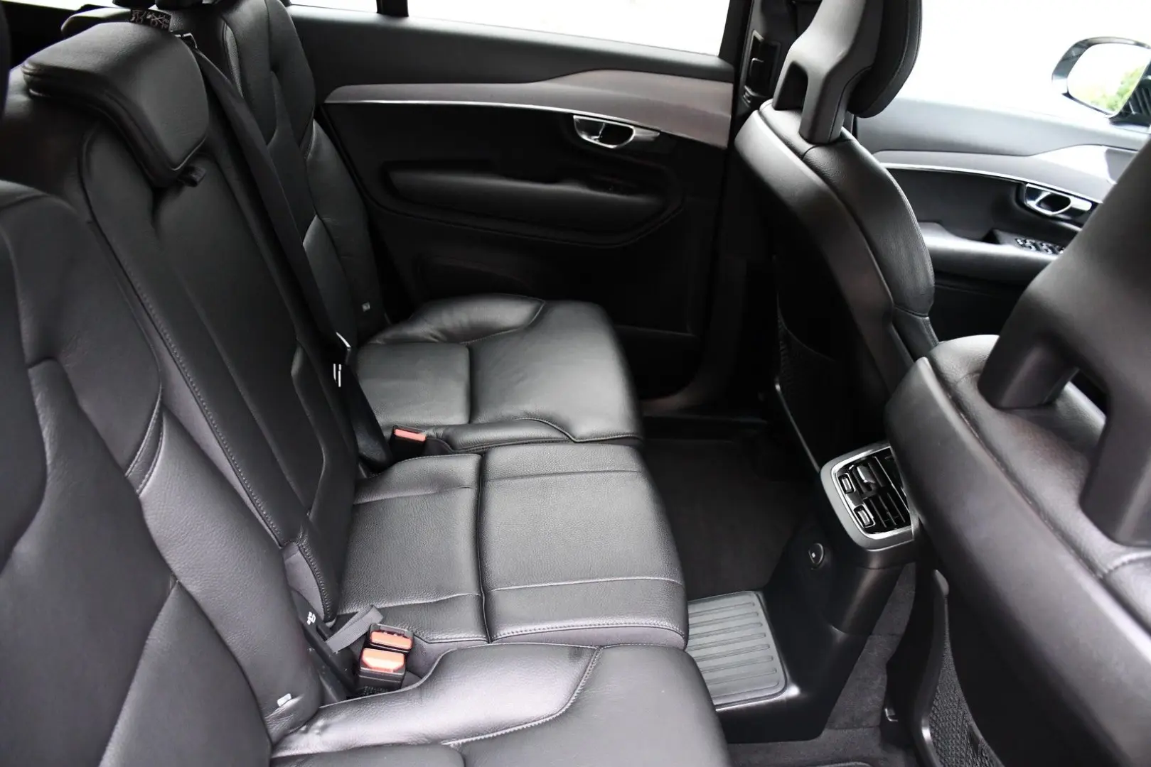 XC90 R Design Expression Plug-In Hybrid AWD 7-Si