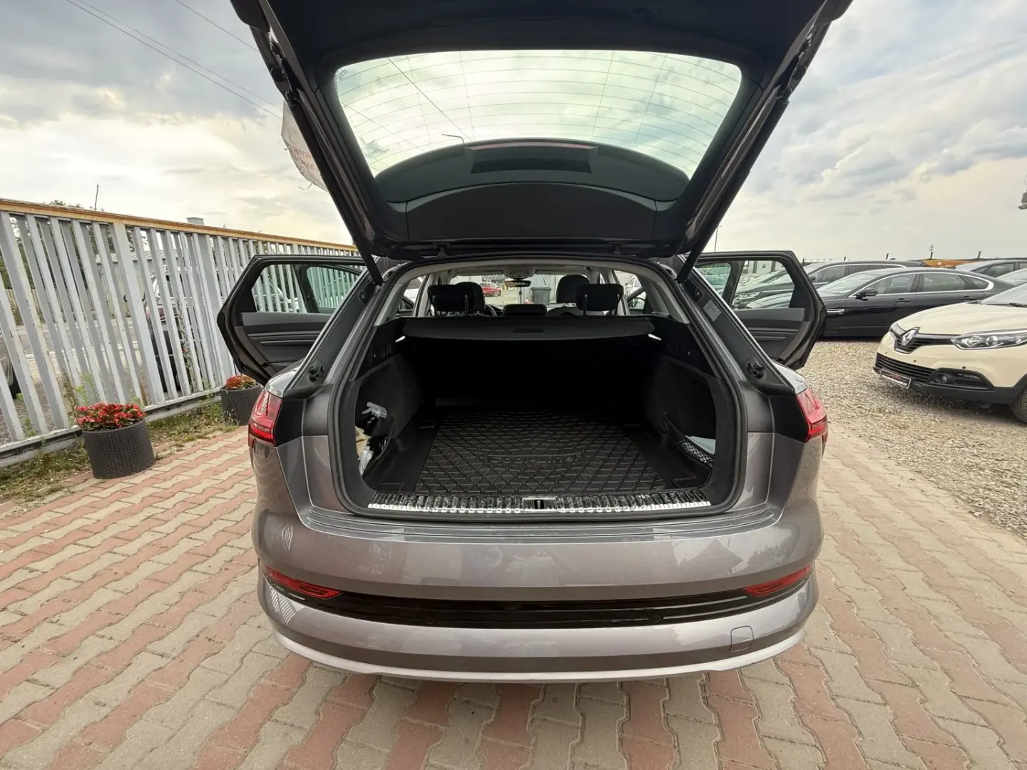 Audi e-tron 2020 Electric