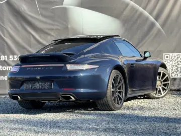 Porsche 911 Carrera 4