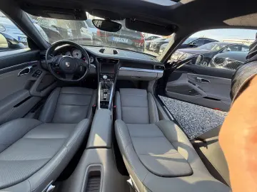 Porsche 911 Carrera 4