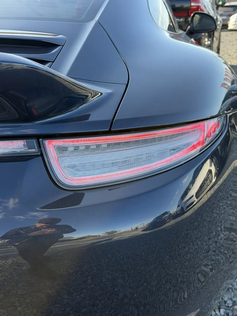 Porsche 911 Carrera 4