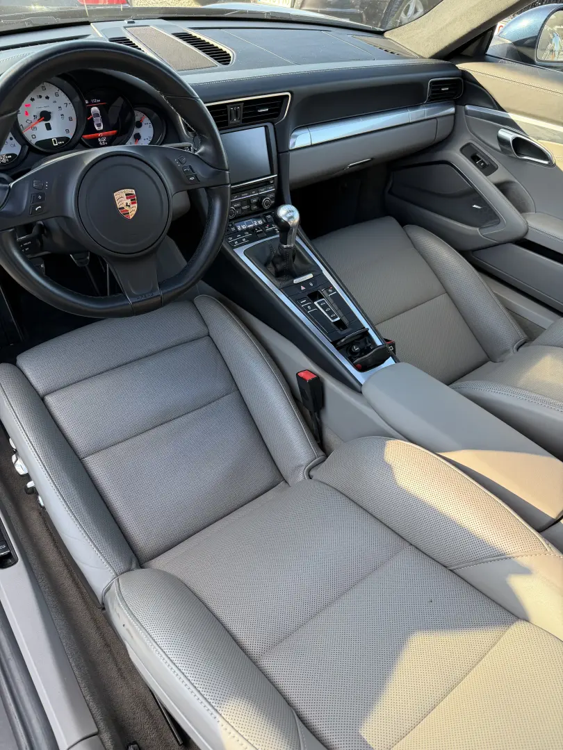 Porsche 911 Carrera 4