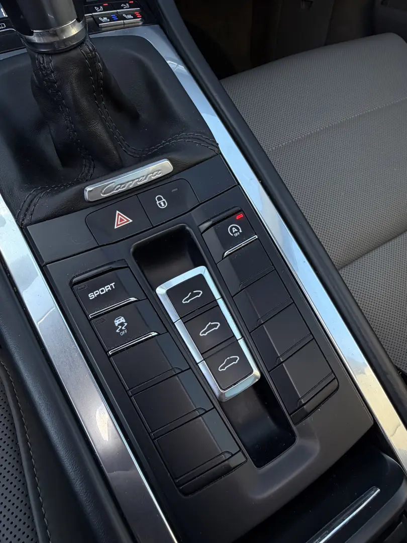 Porsche 911 Carrera 4