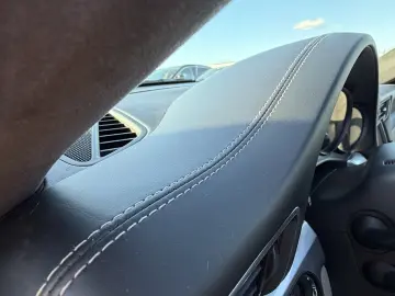 Porsche 911 Carrera 4