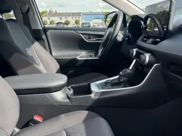 RAV 4 Hybrid 4x4 Team D AHK 1.650kg MwSt.