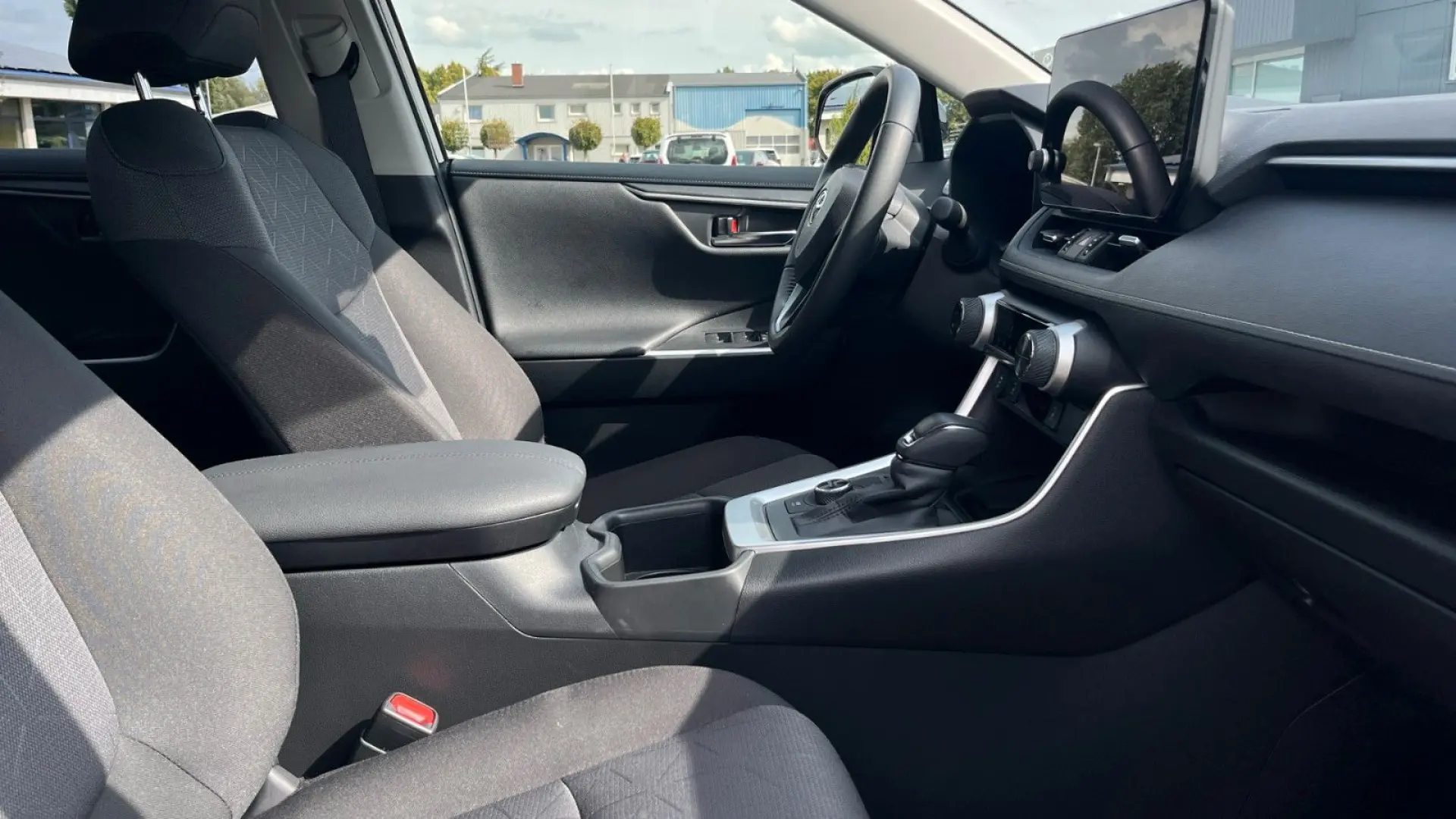 RAV 4 Hybrid 4x4 Team D AHK 1.650kg MwSt.